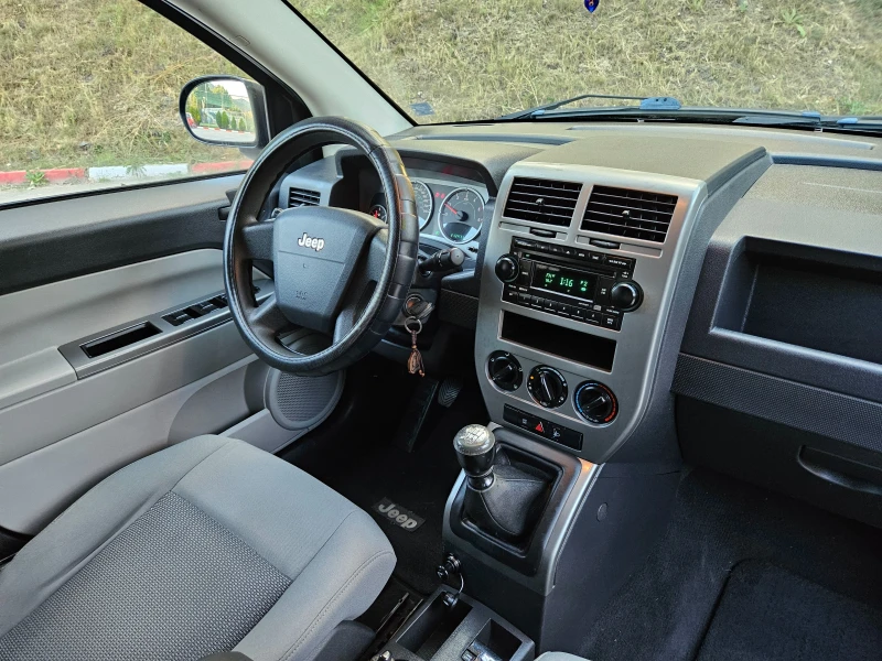 Jeep Compass 2.0Tdi 4x4/Klimatik/Euro-4, снимка 12 - Автомобили и джипове - 46832057