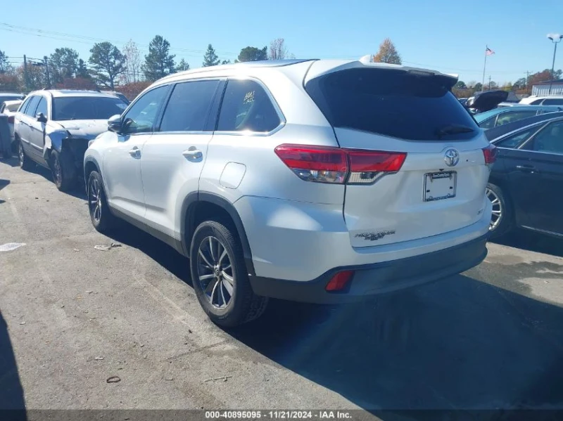 Toyota Highlander * XLE* , снимка 2 - Автомобили и джипове - 48614445