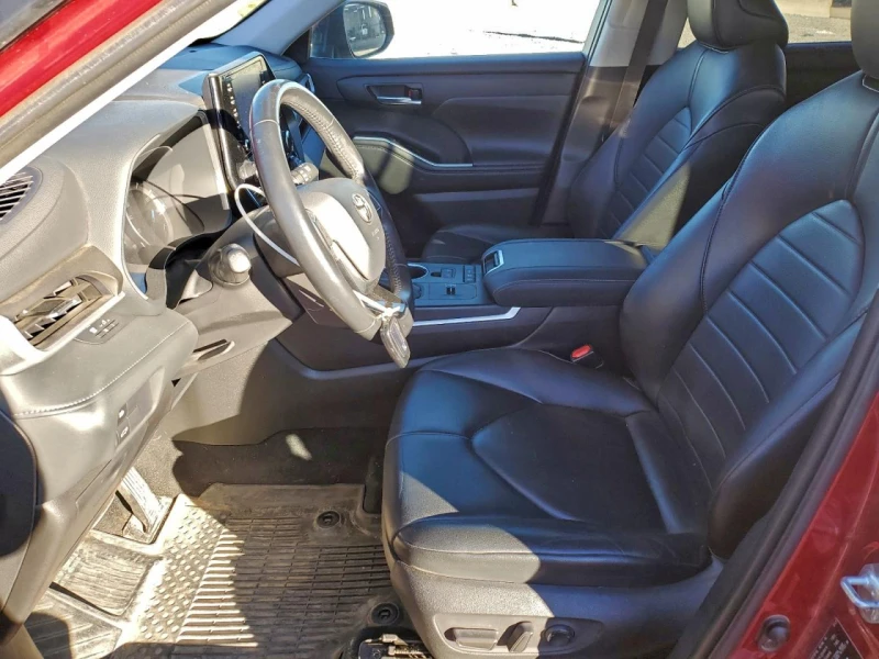 Toyota Highlander 2.5 HYBRID XLE, снимка 7 - Автомобили и джипове - 53124262