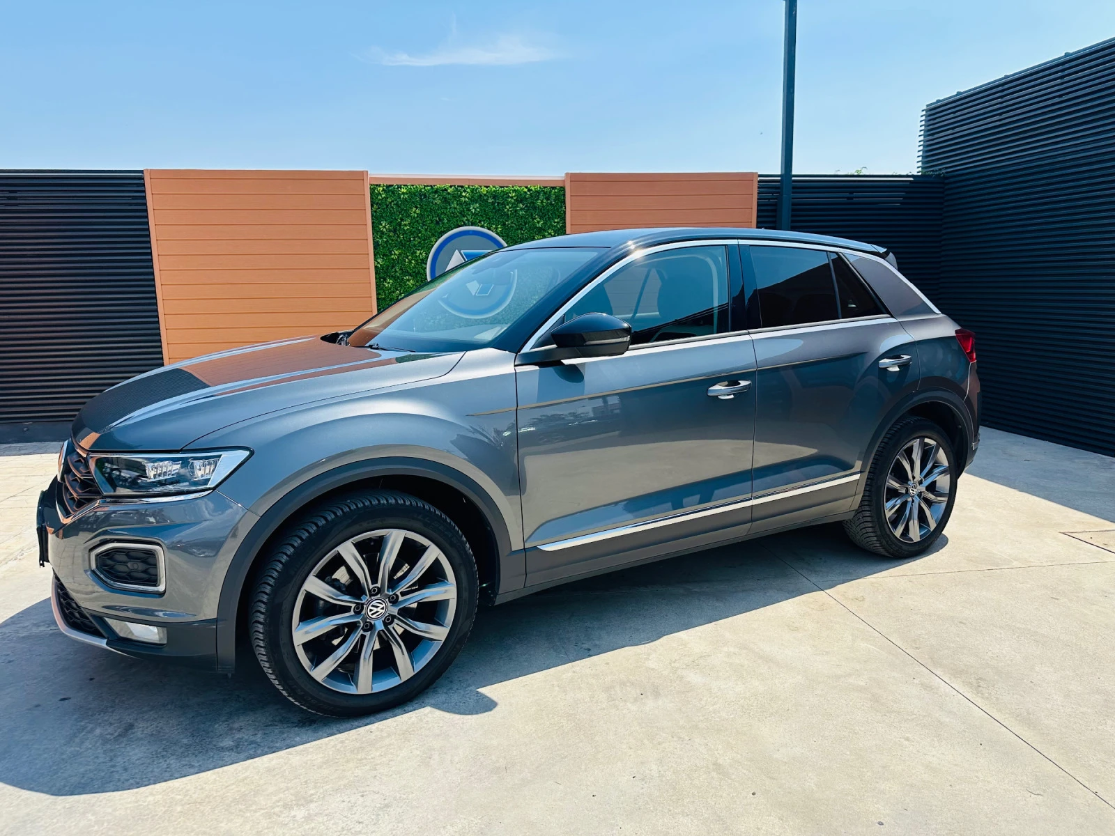 VW T-Roc 2.0TDI/DSG/4-motion/Distronic/Led/Navi/Camera - изображение 7