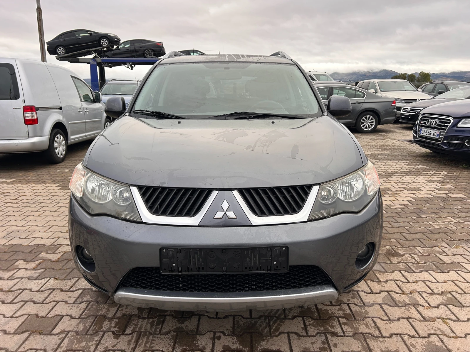 Mitsubishi Outlander 2.4i EURO 4 - изображение 3