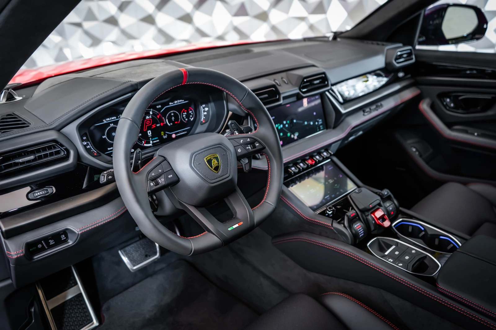 Lamborghini Urus SE Rosso Mars - изображение 8