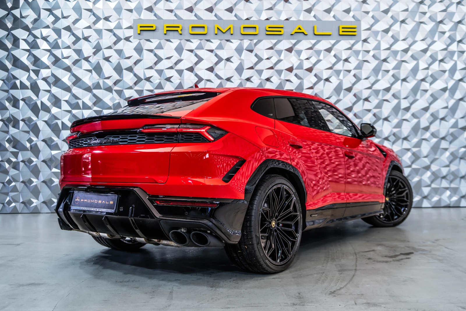 Lamborghini Urus SE Rosso Mars - изображение 4