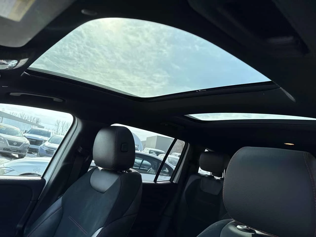 Mercedes-Benz GLB * 250 * CARFAX * ЦЕНА ДО БГ, снимка 17 - Автомобили и джипове - 53749494