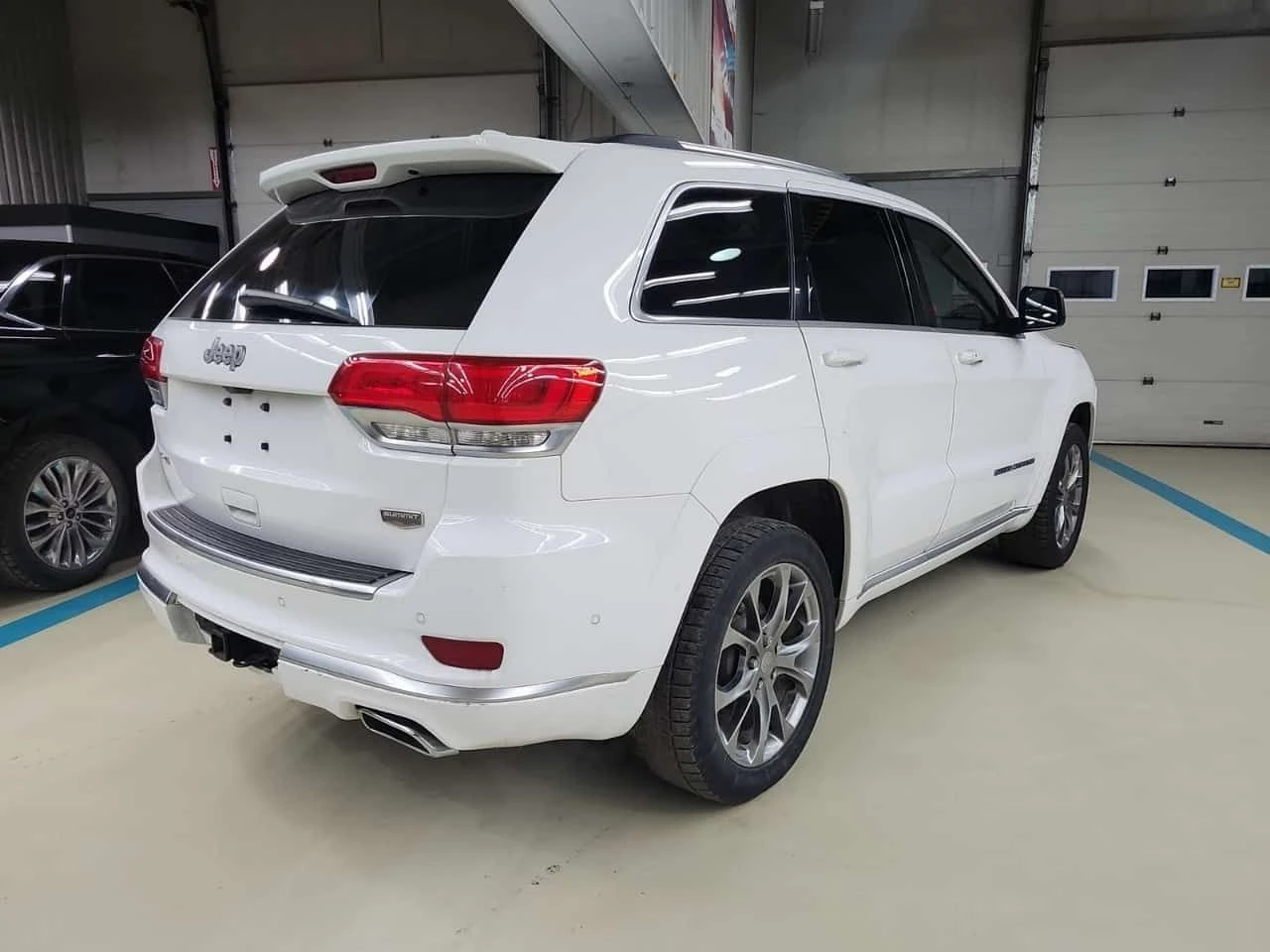 Jeep Grand cherokee SUMMIT| PANORAMA| 2 КЛЮЧА| CARFAX, снимка 3 - Автомобили и джипове - 54114161