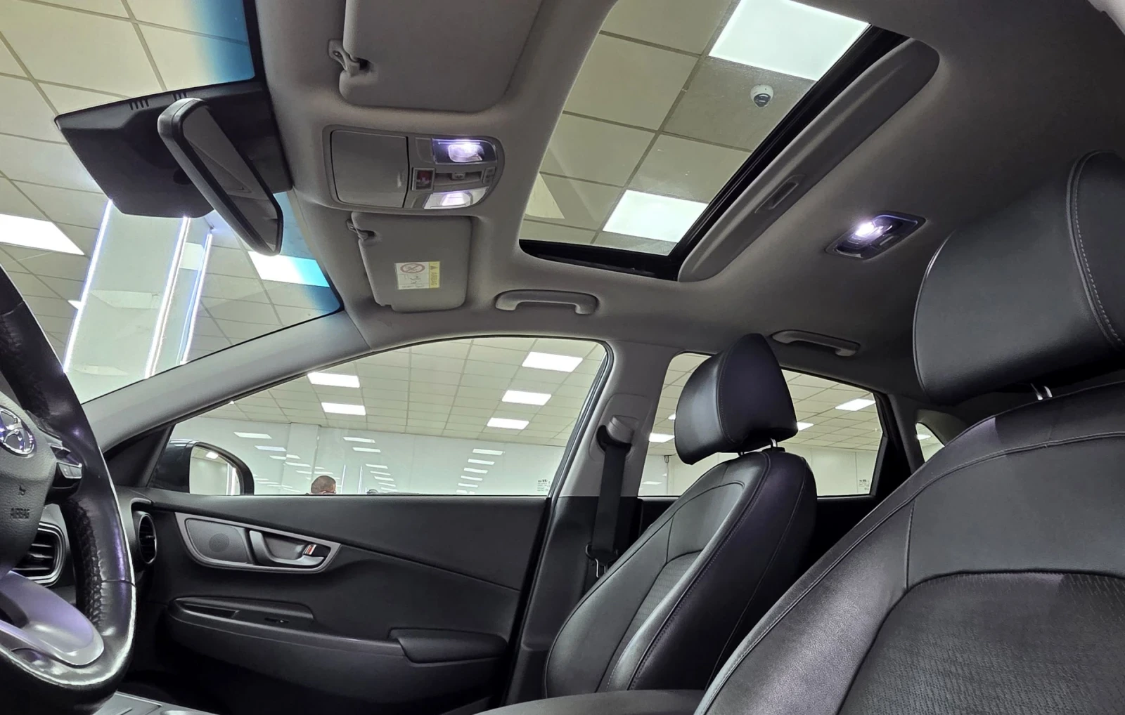 Hyundai Kona 64KWh/Premium/SOH100/Blue link, снимка 7 - Автомобили и джипове - 54117625