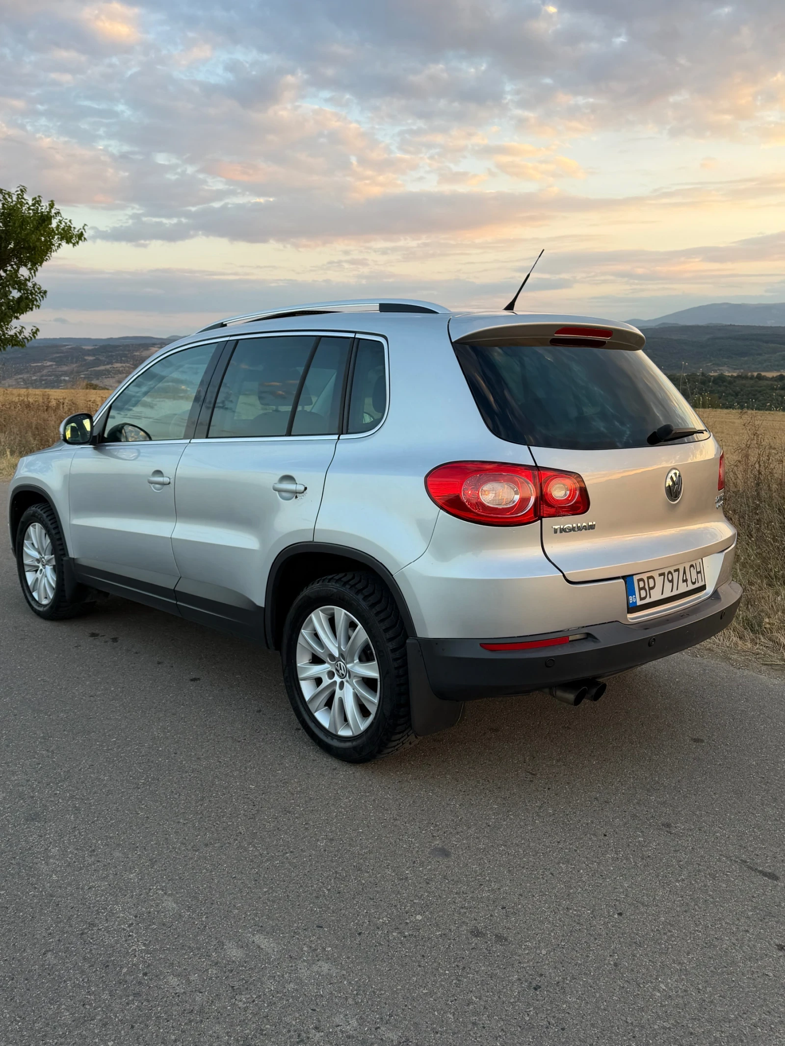VW Tiguan 2.0 TDI 140 PANORAMA, снимка 2 - Автомобили и джипове - 55731350
