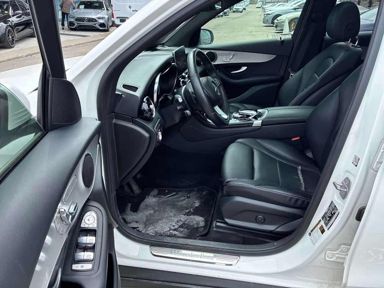 Mercedes-Benz GLC 300 | DISTRONIC | 360 | ПОДГРЕВ | ПАНОРАМА | , снимка 5 - Автомобили и джипове - 54307110