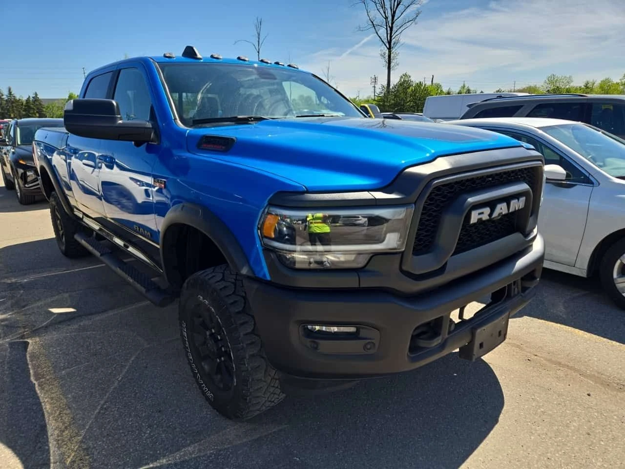 Dodge RAM 2500 POWER WAGON CREW CAB STD BED| CARFAX| АВТОКРЕДИТ, снимка 2 - Автомобили и джипове - 54656424