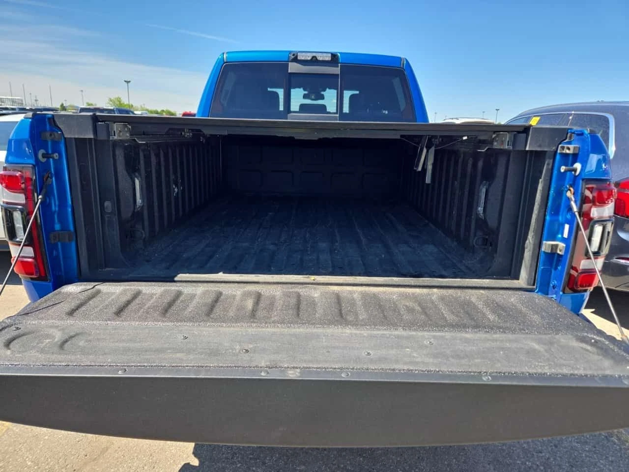 Dodge RAM 2500 POWER WAGON CREW CAB STD BED| CARFAX| АВТОКРЕДИТ, снимка 14 - Автомобили и джипове - 54656424