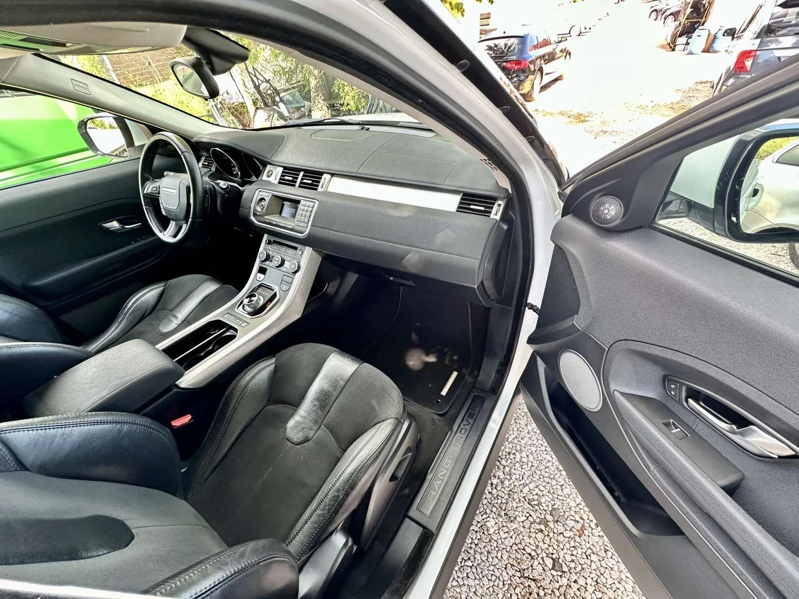 Land Rover Range Rover Evoque 2.2TD4, снимка 13 - Автомобили и джипове - 54836280
