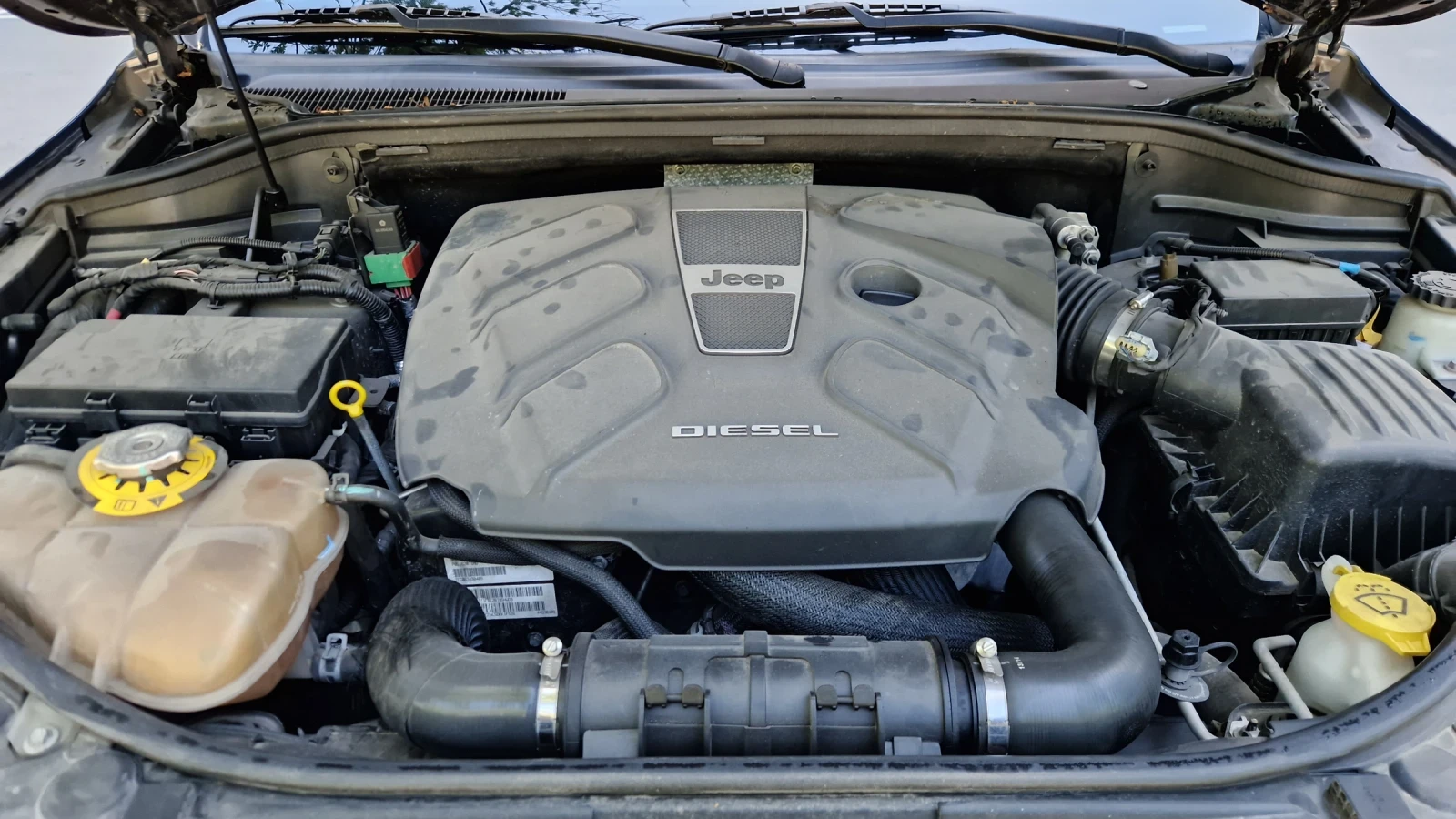 Jeep Grand cherokee Overland, снимка 8 - Автомобили и джипове - 54903832