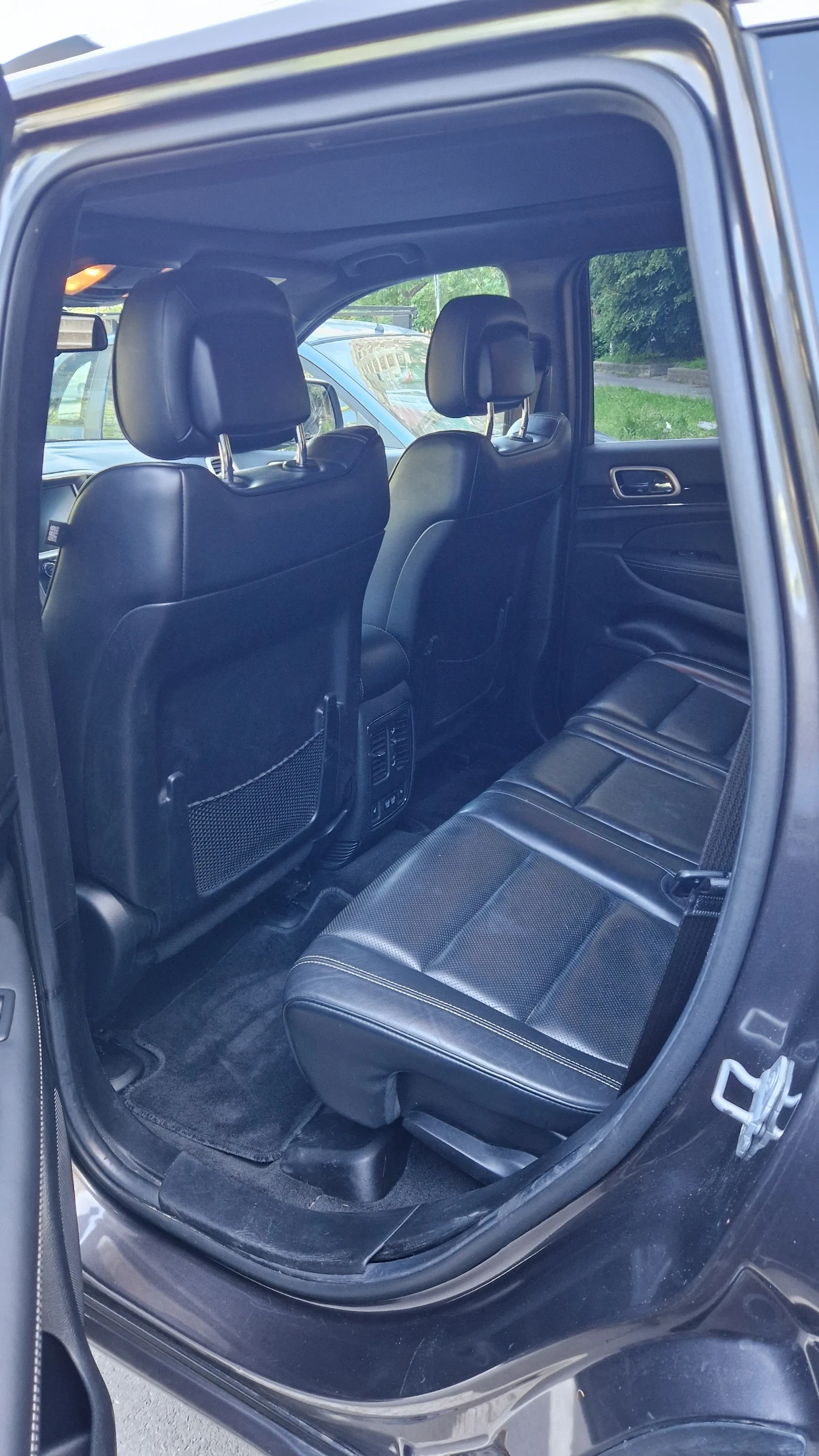 Jeep Grand cherokee Overland, снимка 15 - Автомобили и джипове - 54903832