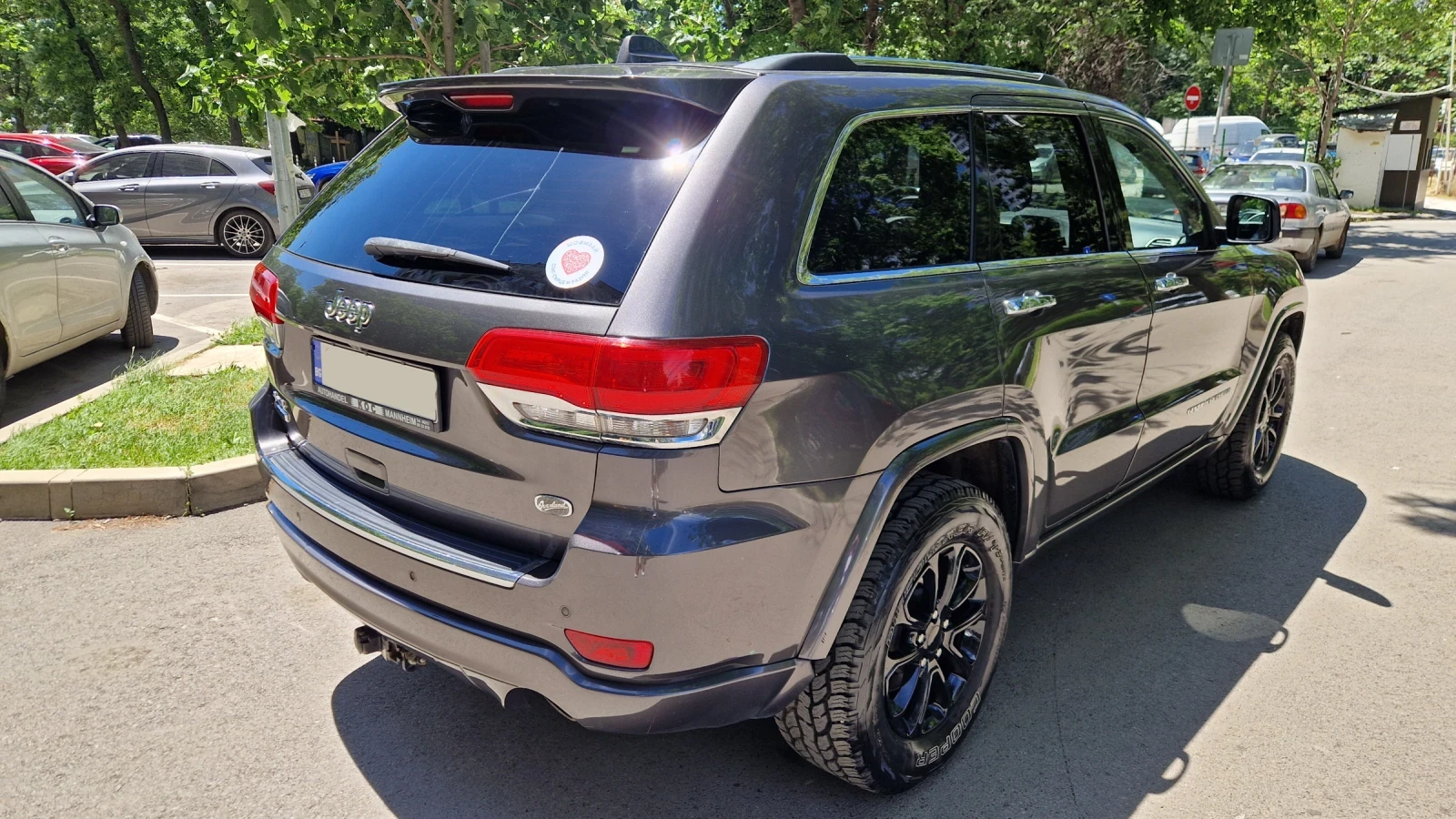 Jeep Grand cherokee Overland, снимка 4 - Автомобили и джипове - 54903832