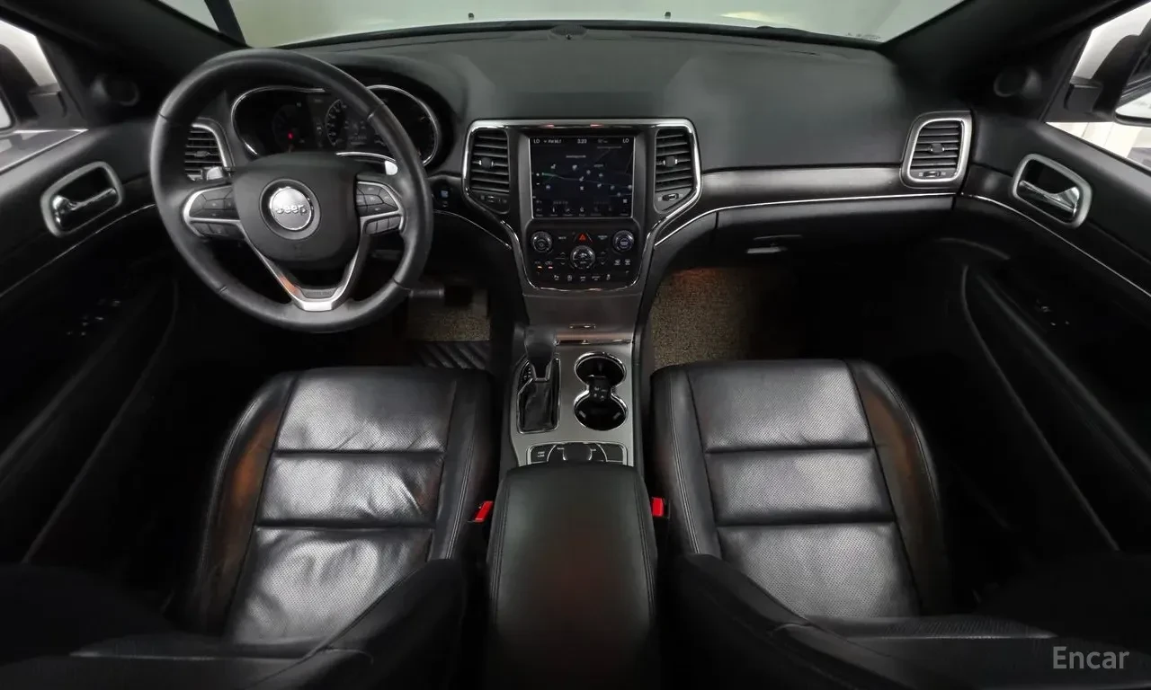Jeep Grand cherokee 3.6* V6* 8ZF* ПОДГРЕВ* ОБДУХВАНЕ* ПАНОРАМА* КАМЕРА, снимка 6 - Автомобили и джипове - 56172953