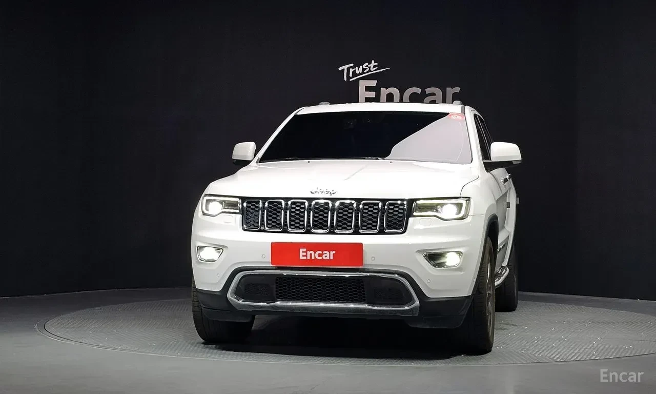 Jeep Grand cherokee 3.6* V6* 8ZF* ПОДГРЕВ* ОБДУХВАНЕ* ПАНОРАМА* КАМЕРА, снимка 3 - Автомобили и джипове - 56172953