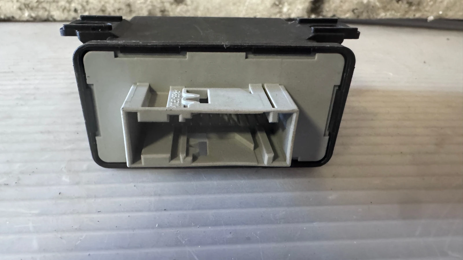   a Audi A6 - 8P0907357H / 5LA008379-03 | Mobile.bg   2