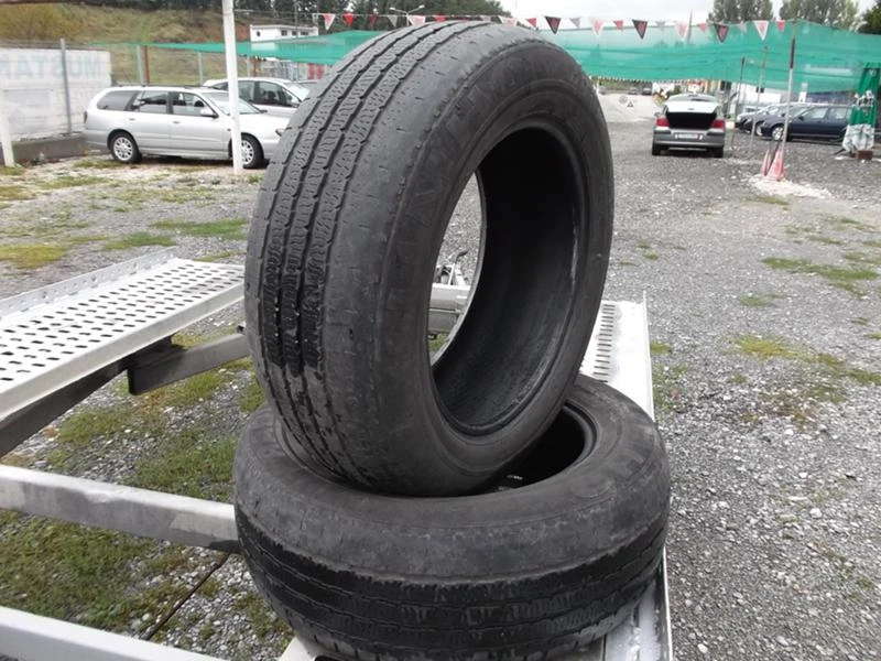 Гуми Летни 235/55R17, снимка 1 - Гуми и джанти - 8260319