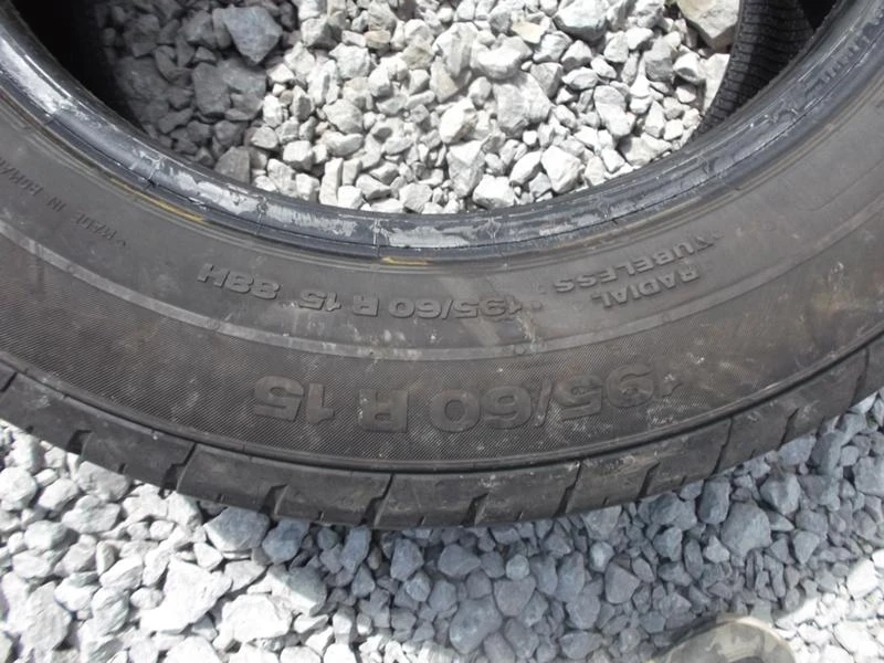 Гуми Летни 195/60R15, снимка 4 - Гуми и джанти - 21380382