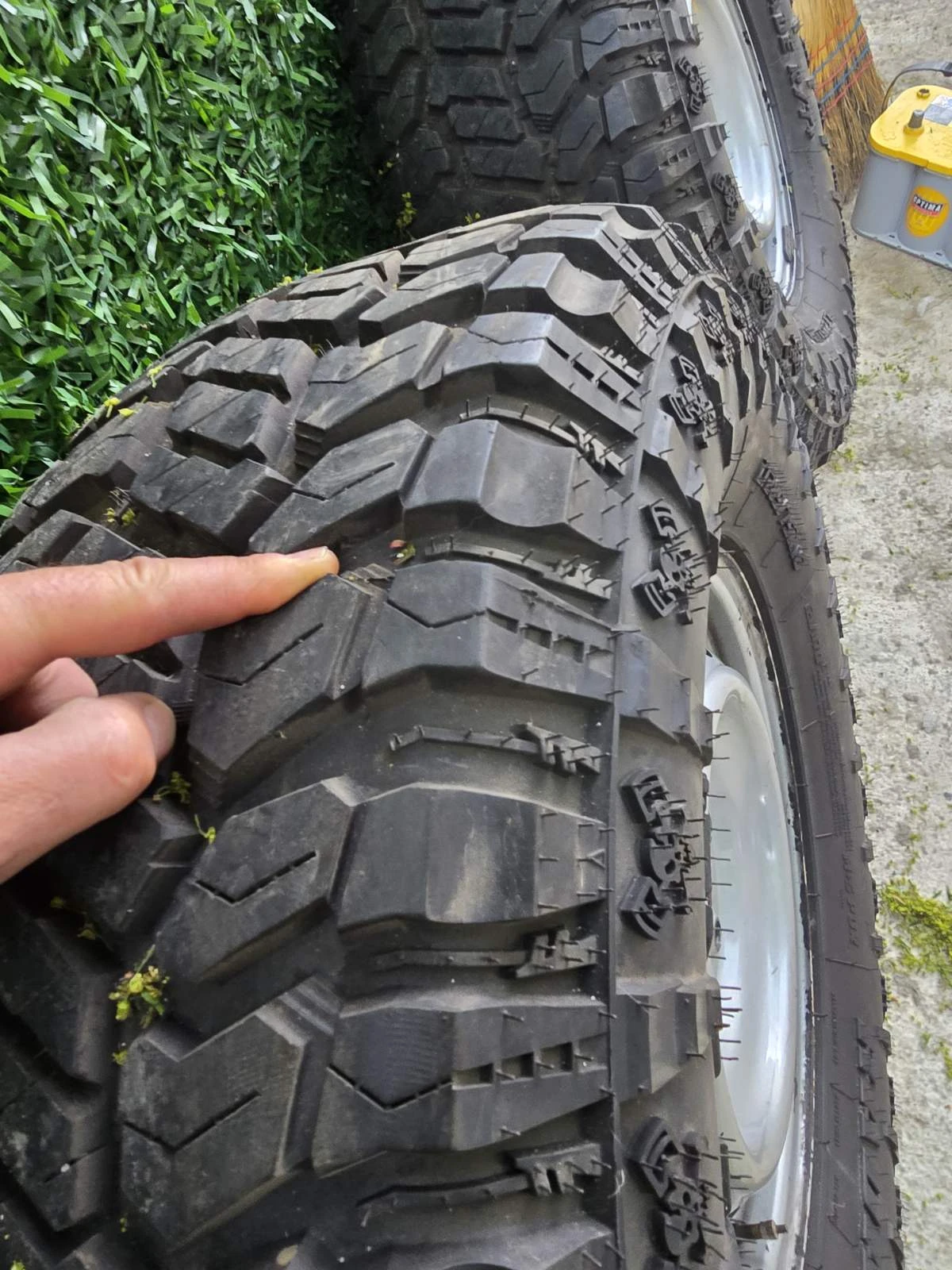 Гуми с джанти Други 285/75R16