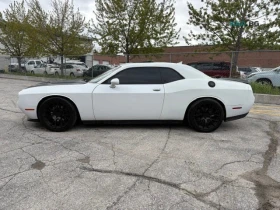 Dodge Challenger SXT (КРАЙНА цена до БЪЛГАРИЯ), снимка 2