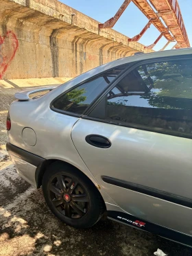 Renault Laguna 2.0 бензин , снимка 8