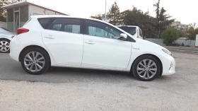 Toyota Auris HYBRID*  3 * * 4/100 | Mobile.bg    6