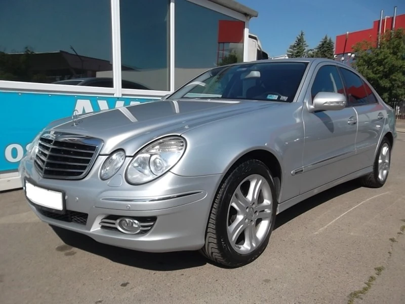 Mercedes-Benz E 320 4matic , снимка 1 - Автомобили и джипове - 46360940