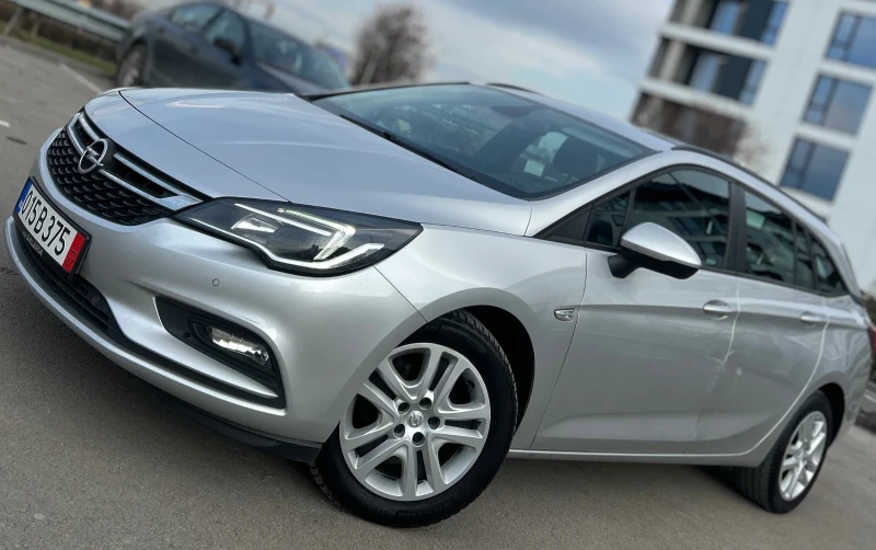 Opel Astra, снимка 3 - Автомобили и джипове - 48908494