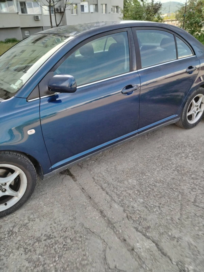 Toyota Avensis 1.8 VVT, снимка 2 - Автомобили и джипове - 52950815