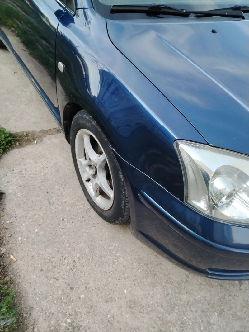 Toyota Avensis 1.8 VVT, снимка 4 - Автомобили и джипове - 52950815