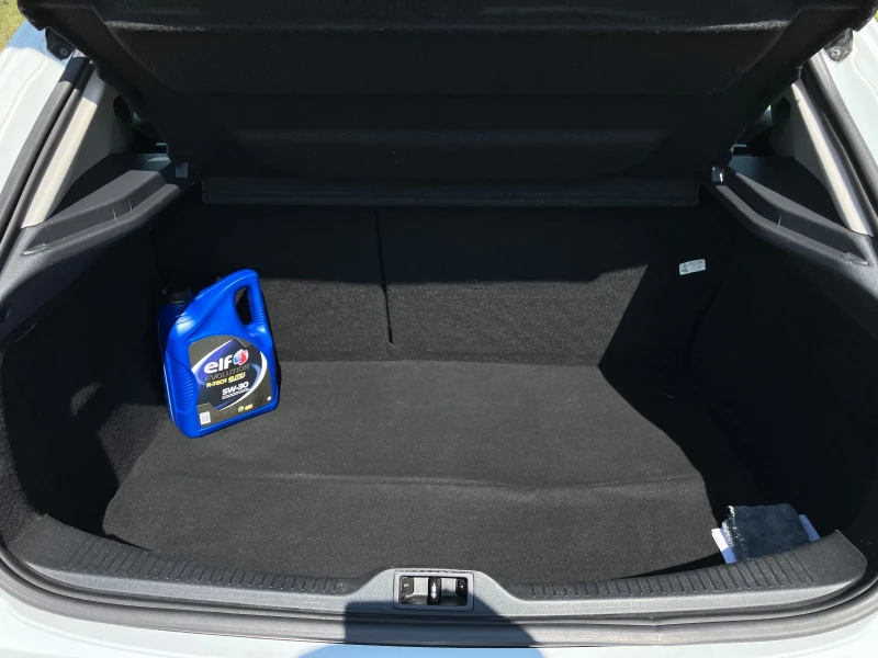 Renault Megane 1.5 DCI, снимка 12 - Автомобили и джипове - 52568435