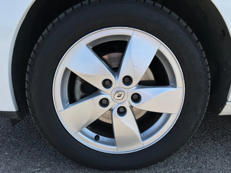 Renault Megane 1.5 DCI, снимка 14 - Автомобили и джипове - 52568435