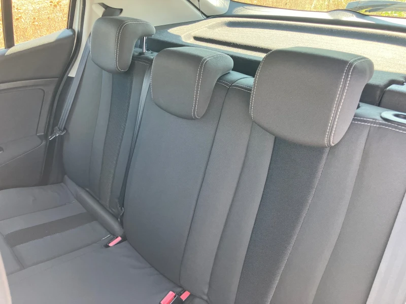 Renault Megane 1.5 DCI, снимка 11 - Автомобили и джипове - 52568435