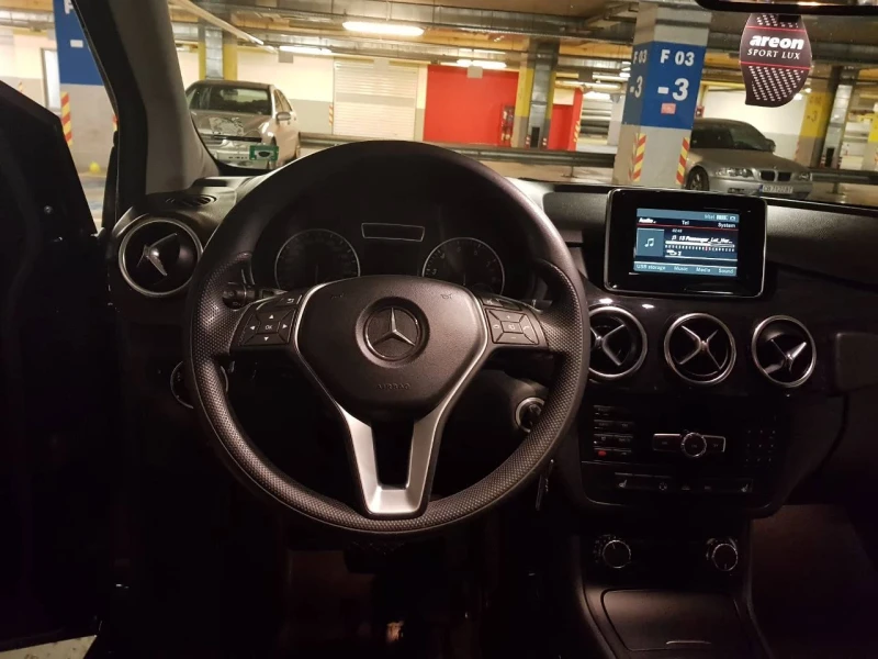 Mercedes-Benz B 200 Фабричен Метан, снимка 7 - Автомобили и джипове - 52252221