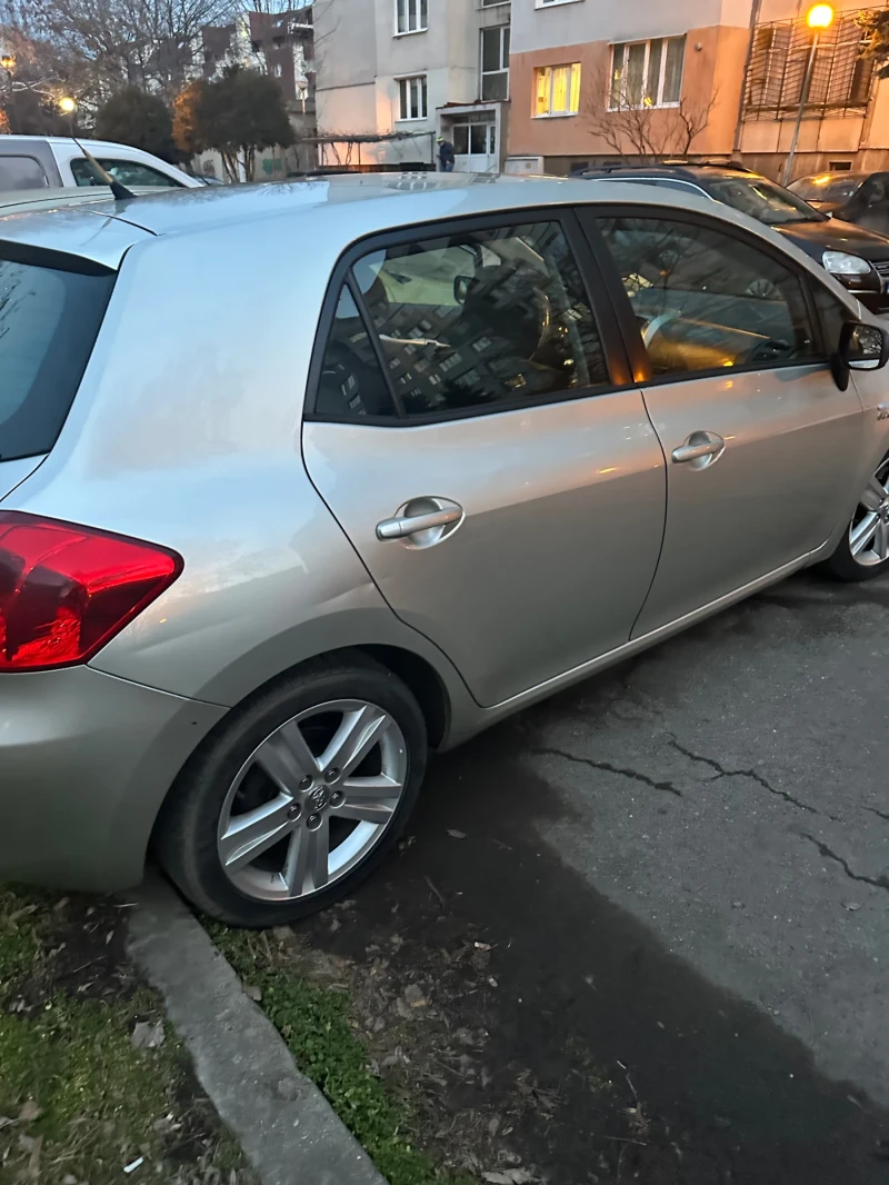 Toyota Auris, снимка 2 - Автомобили и джипове - 52258867