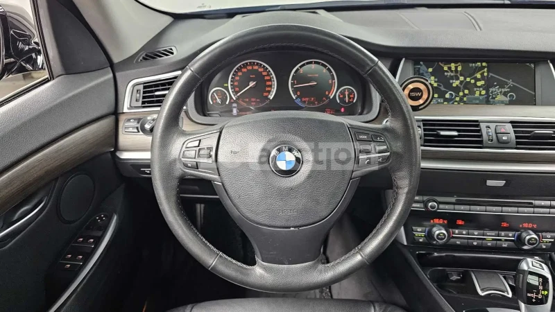 BMW 530, снимка 11 - Автомобили и джипове - 52320971