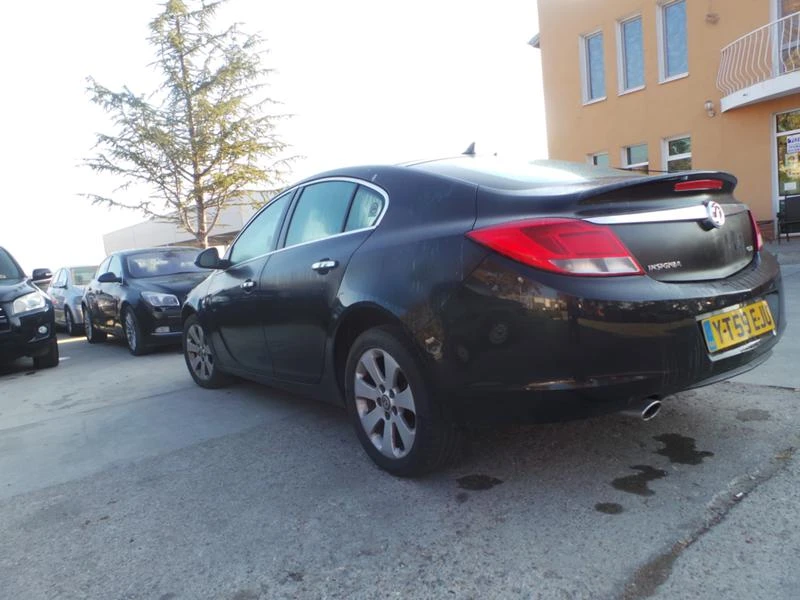 Opel Insignia 2,0CDTI, снимка 1 - Автомобили и джипове - 47850454