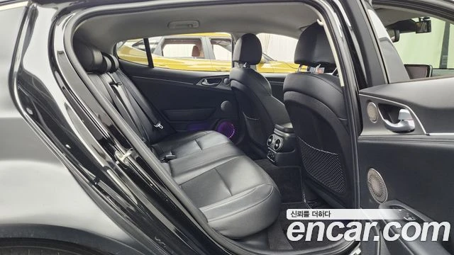 Kia Stinger | TOP SERVICE, снимка 12 - Автомобили и джипове - 56062999