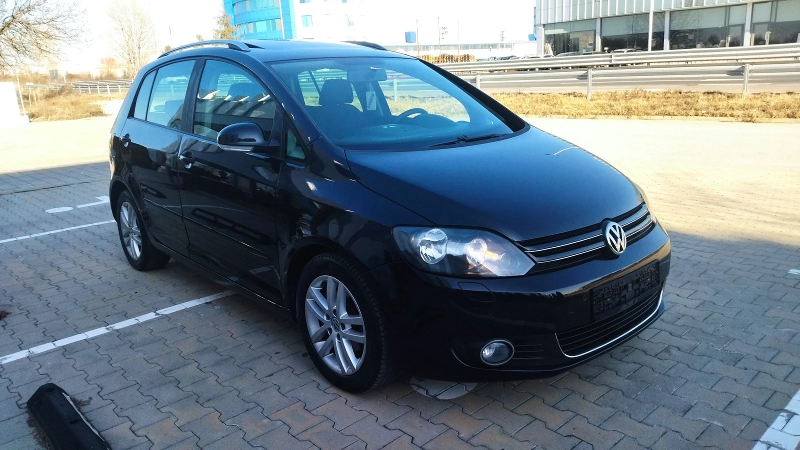 VW Golf Plus 1.6 102кс.BI FUEL  GAZ NAVI FULL EURO 5 - изображение 3