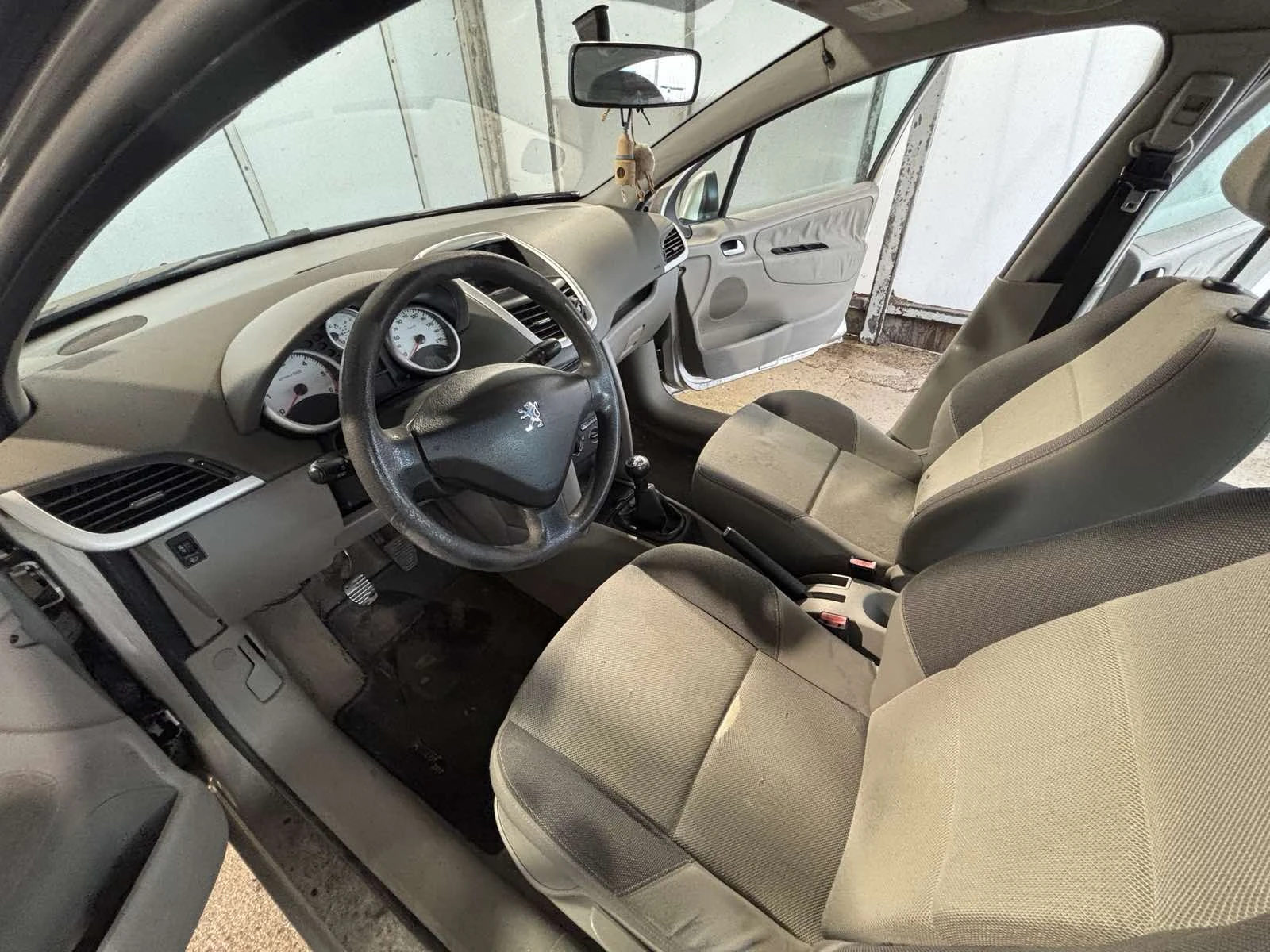 Peugeot 207 1.4 HDI - изображение 5