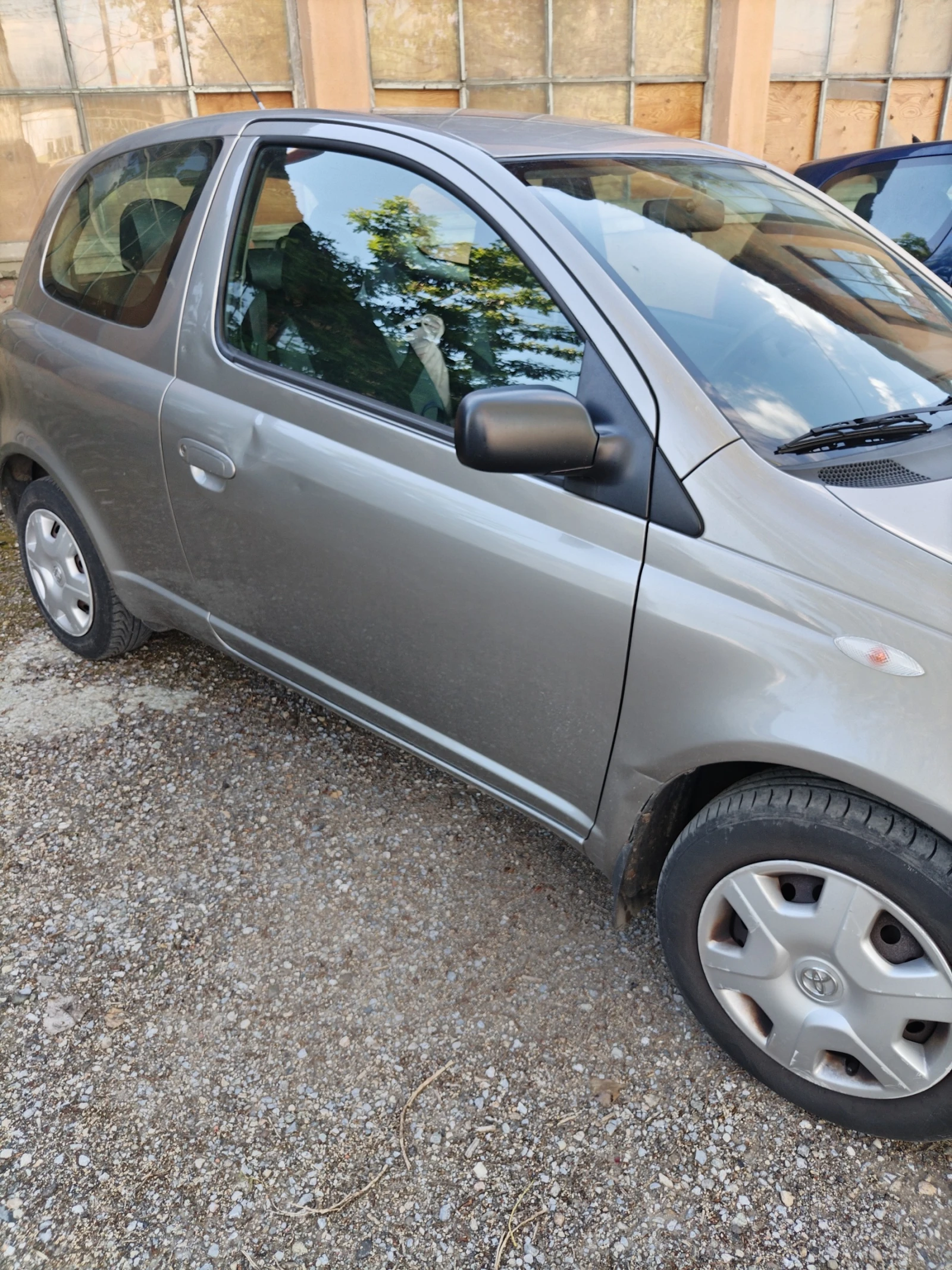 Toyota Yaris  - изображение 7