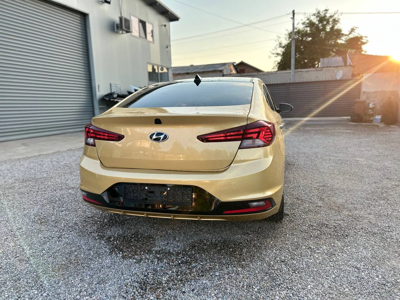 Hyundai Elantra Luxury - изображение 4