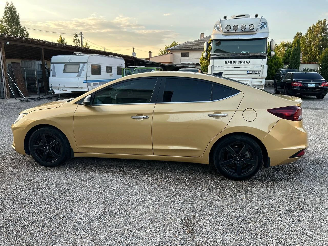 Hyundai Elantra Luxury - изображение 5