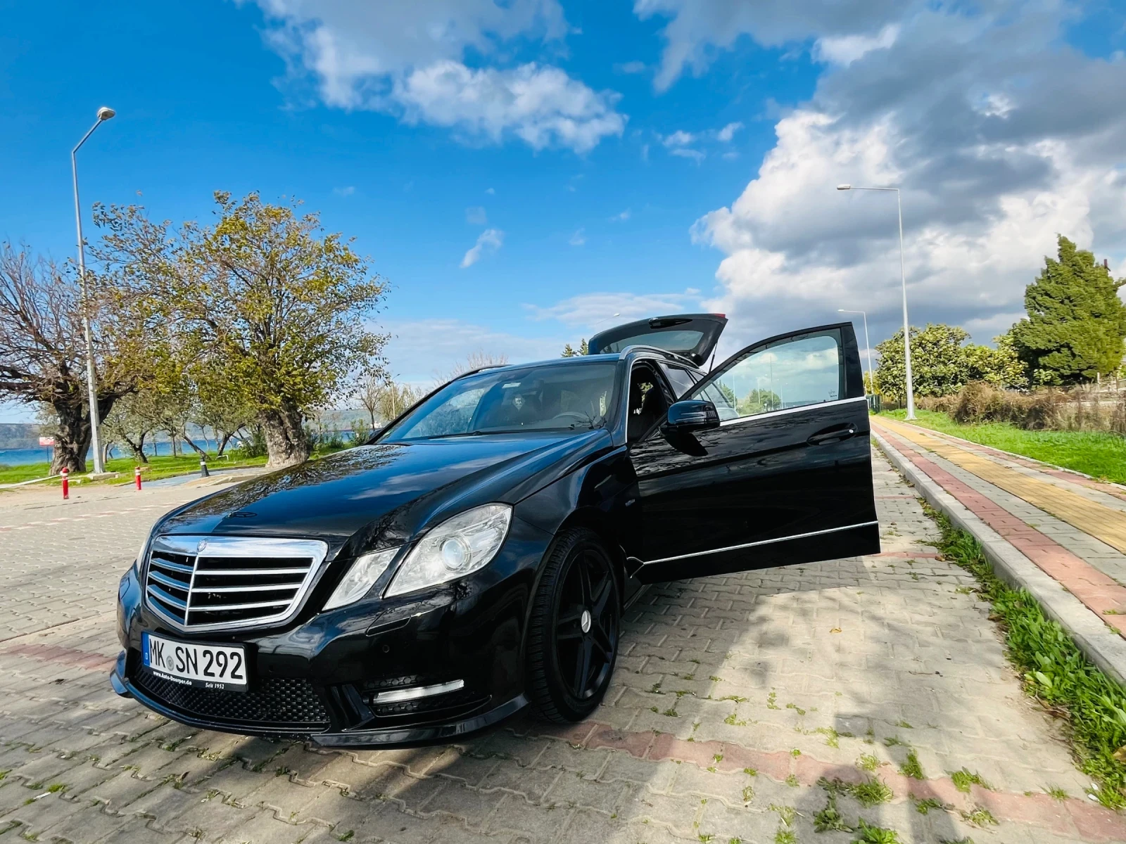 Mercedes-Benz E 350  - изображение 4