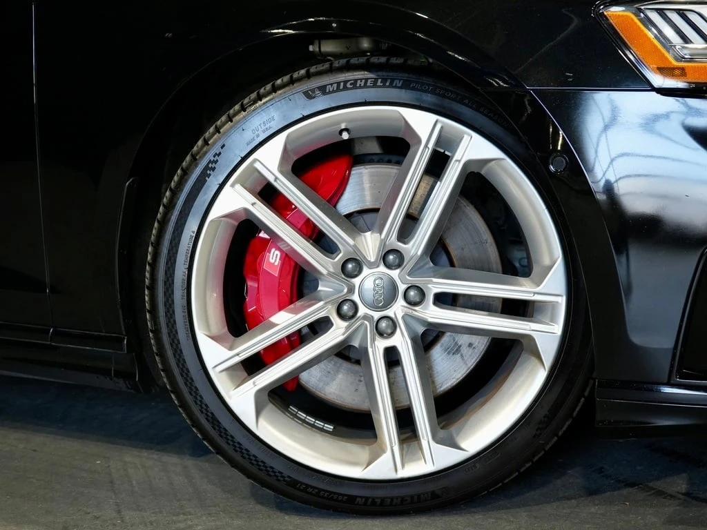 Audi S8 * АВТО КРЕДИТ* ЦЕНА ДО БГ * СЕРВИЗНА ИСТОРИЯ *  - изображение 5