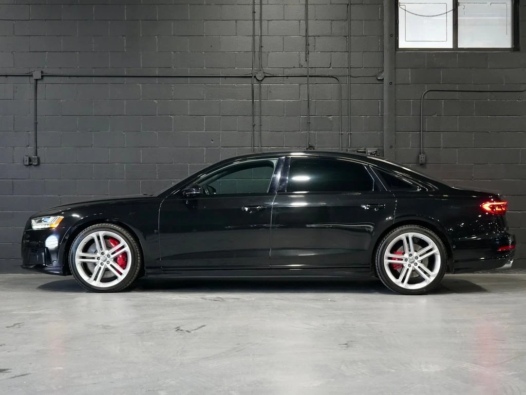 Audi S8 * АВТО КРЕДИТ* ЦЕНА ДО БГ * СЕРВИЗНА ИСТОРИЯ *  - изображение 6