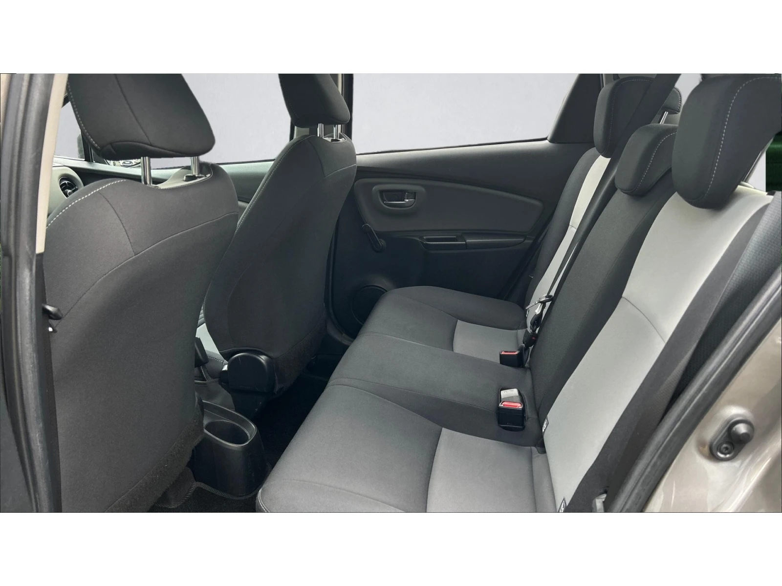 Toyota Yaris ������� ������ �� 230   | Mobile.bg � ����������� 11