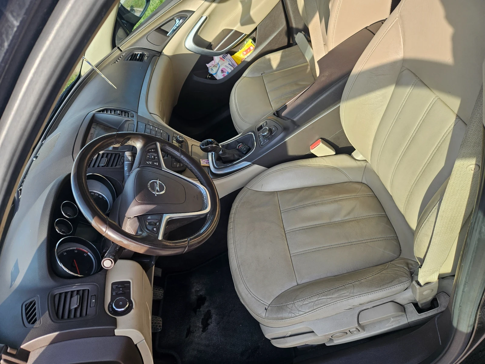 Opel Insignia, снимка 5 - Автомобили и джипове - 53756904