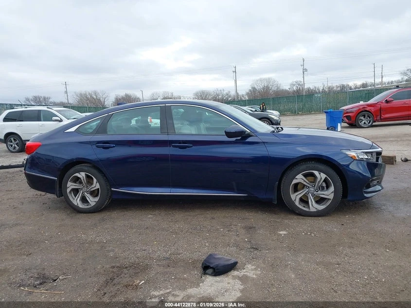 Honda Accord 1.5l Ex, снимка 13 - Автомобили и джипове - 53773670